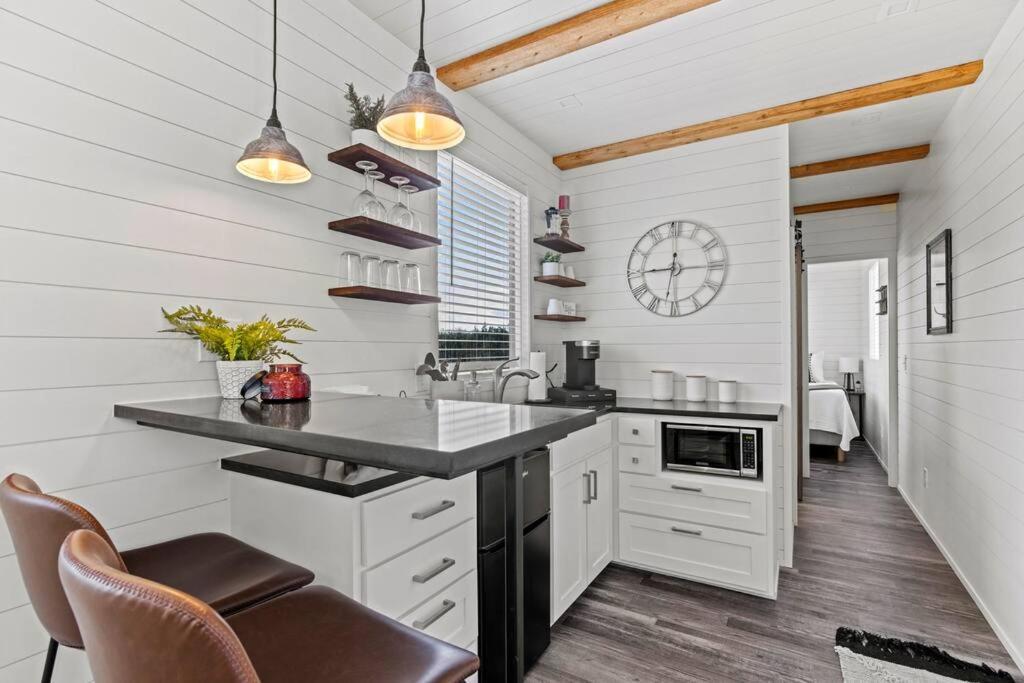 New! The Texas Longhorn-Luxury Container Home Fredericksburg Exterior foto